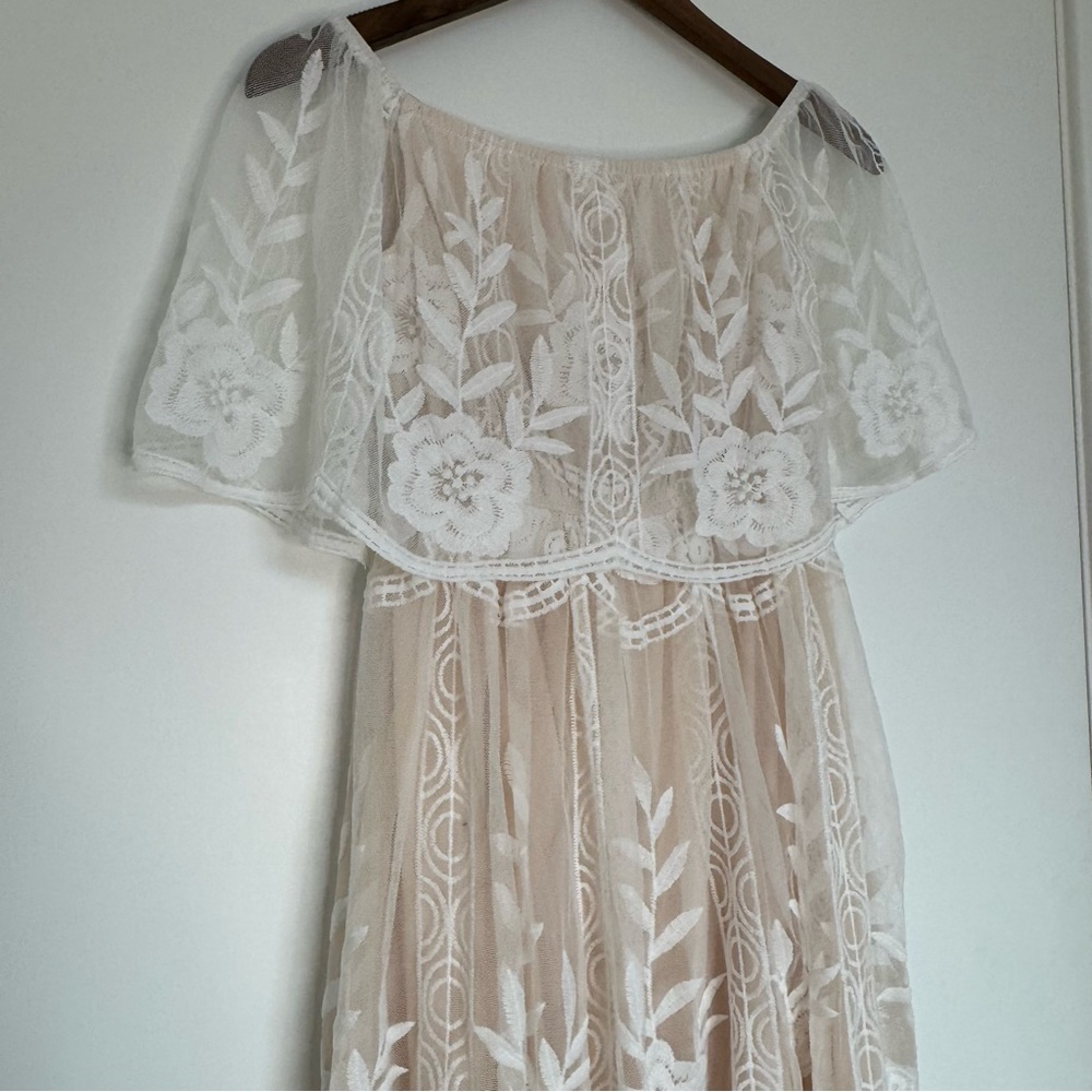 XS NWT Baltic Born Maxi Dress Off White Cream Lace Maxi Guinevere Off Shoulder - Picture 15 of 16